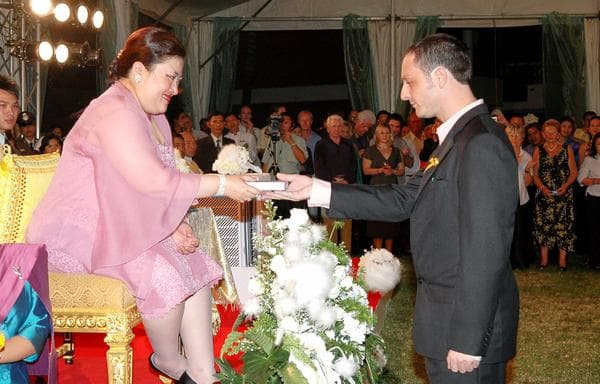 AVC rewarded by HRH Princess Soamsawali